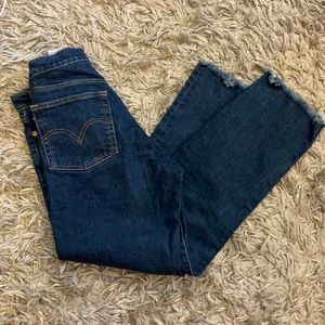 Levi’s dark wash wedgie straight jeans size 26
